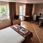 Къща за гости Sineva Равда