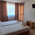 Къща за гости Sineva Равда