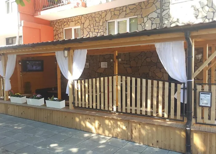 게스트하우스 Sineva 3*