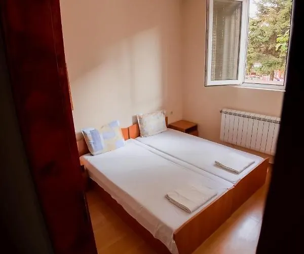 게스트하우스 Sineva 3*