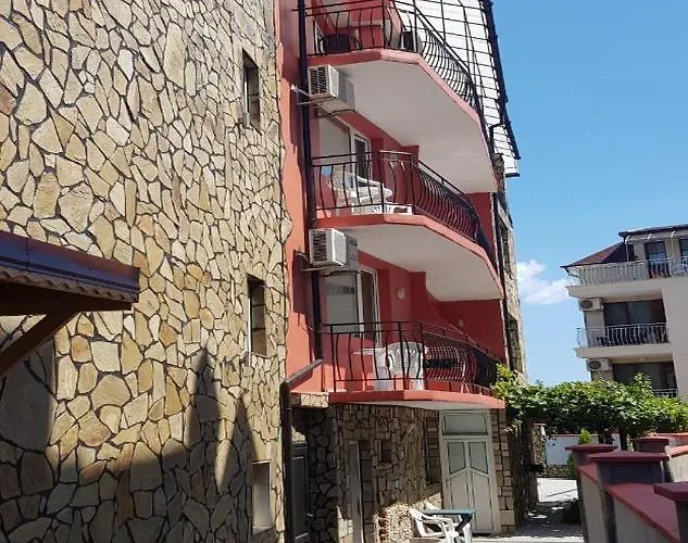 게스트하우스 Sineva 3*